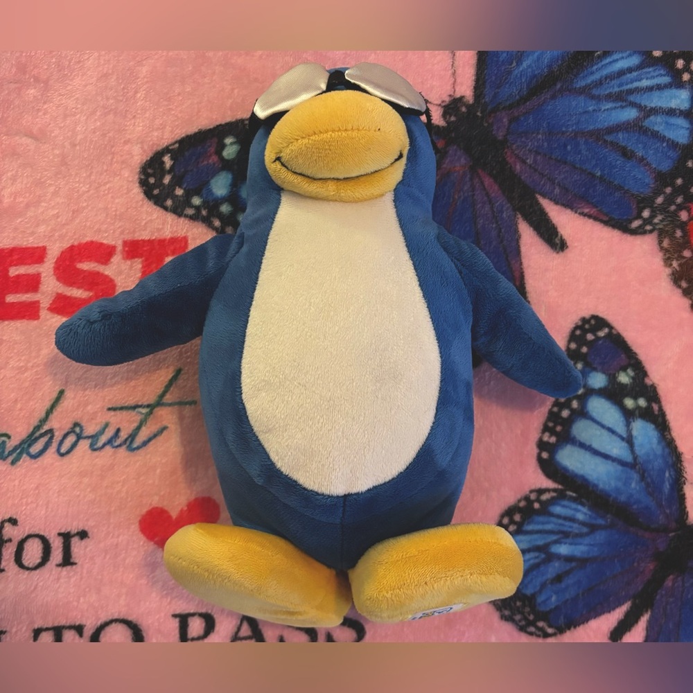Rare Club Penguin Plush Toy